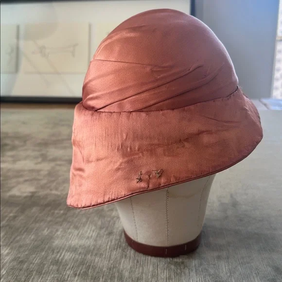 Antique 1912-20 Satin Silk Asymmetric Hat Sz S as is. Great for costume party - Picture 2 of 12